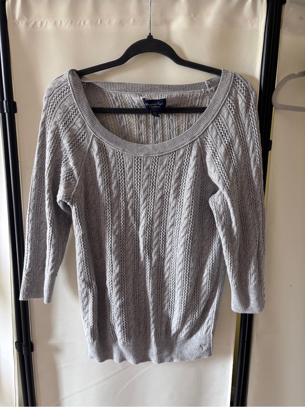 Vintage Y2K American Eagle Outfitters Light Gray Off-Shoulder Cable Knit Sweater